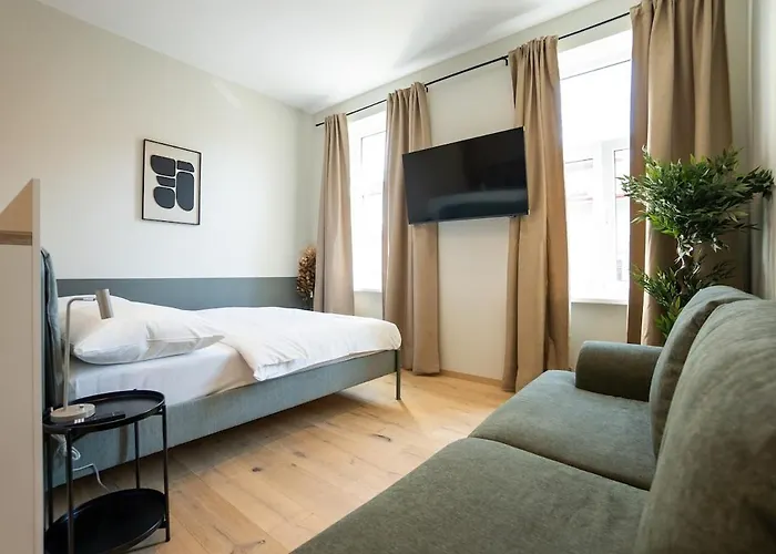 Stylish With Queen-size Bed Self Check-in *