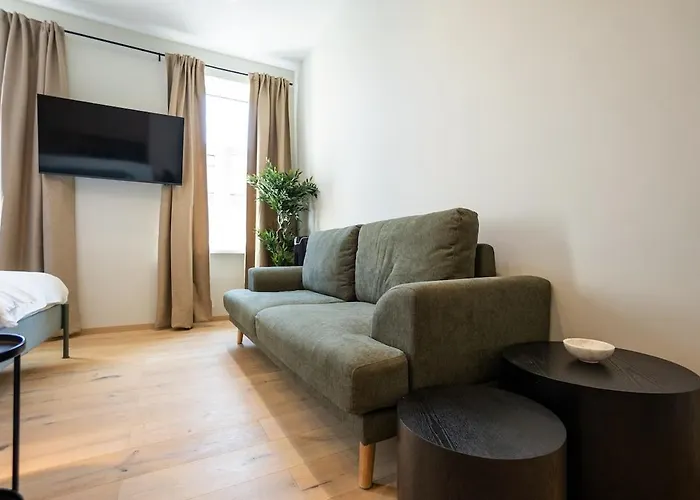 Stylish With Queen-size Bed Self Check-in *