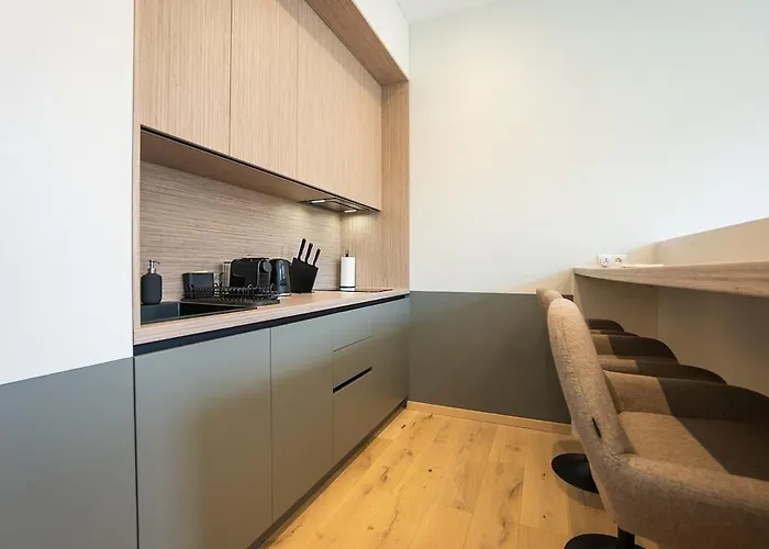 Stylish With Queen-size Bed Self Check-in *