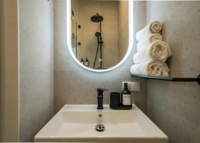 Stylish With Queen-size Bed Self Check-in * Wenen